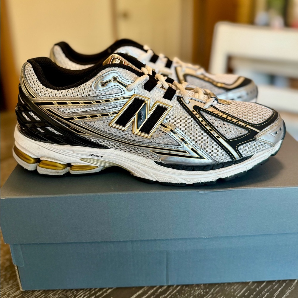 New Balance 1906R